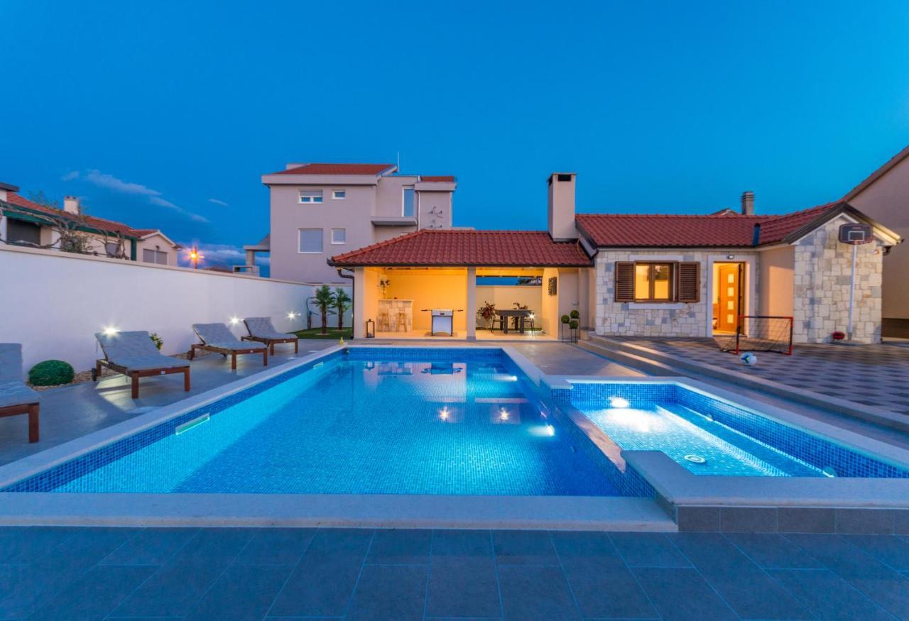 Villa Lucija بيوغْغاد نا موغو المظهر الخارجي الصورة